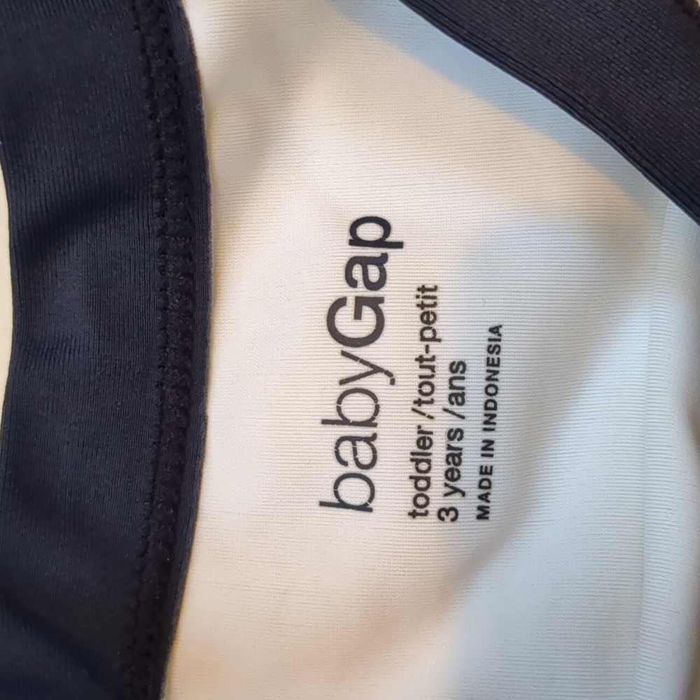 Gap 🏖 Swim Rash Guard - Picture 2 of 3